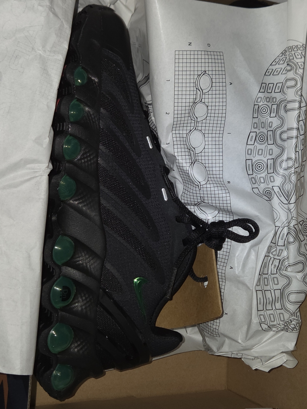 Nike Men’s Black Sneakers with Green Accents